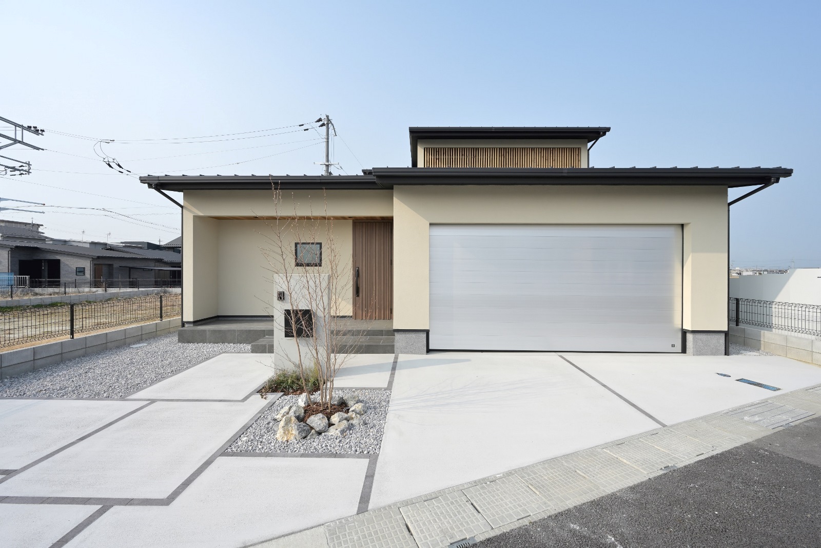 ビルトインガレージのある家